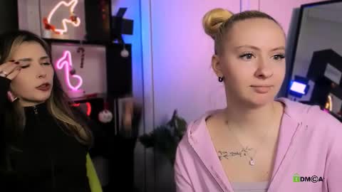 mila_glow online show from January 13, 7:19 pm