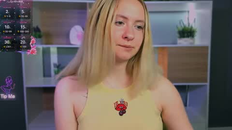 mila_glow online show from April 28, 2:27 am