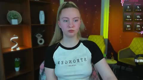 mila_glow online show from May 1, 7:07 pm