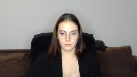 mila_keyy online show from November 25, 9:59 pm