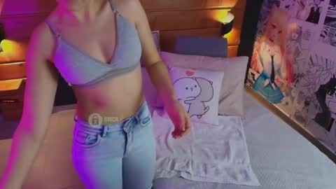 Snapshot of mila_kiitty chatting on November 4, 11:09 am Milena online show from November 4, 11:09 am