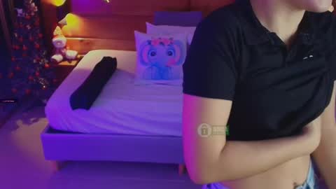 Snapshot of mila_kiitty chatting on November 22, 10:36 am Milena online show from November 22, 10:36 am