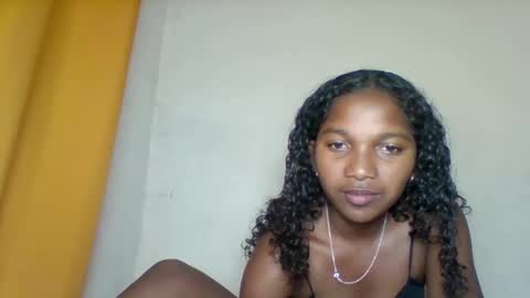 mila_lunah online show from April 7, 2:50 pm