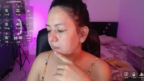 Snapshot of mila_phoenix chatting on October 25, 10:01 am mila_phoenix online show from October 25, 10:01 am