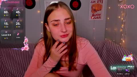 Snapshot of mila_prioress chatting on December 20, 1:12 am Milly online show from December 20, 1:12 am