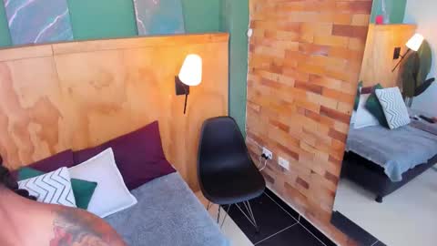 Mila and samy online show from December 3, 12:03 pm