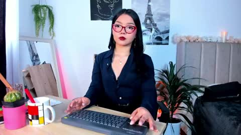Mila online show from May 6, 11:59 am