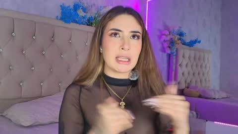 Snapshot of mila_smirnovavk chatting on May 16, 10:36 am MILA online show from May 16, 10:36 am