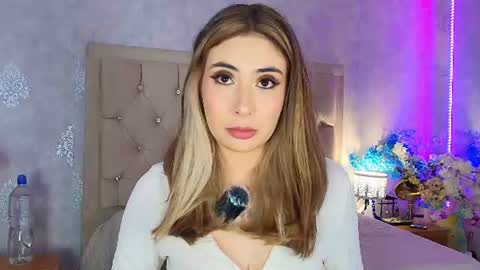 Snapshot of mila_smirnovavk chatting on July 2, 3:23 am MILA online show from July 2, 3:23 am