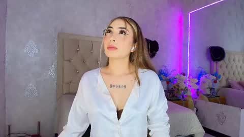 Snapshot of mila_smirnovavk chatting on July 10, 3:55 am MILA online show from July 10, 3:55 am
