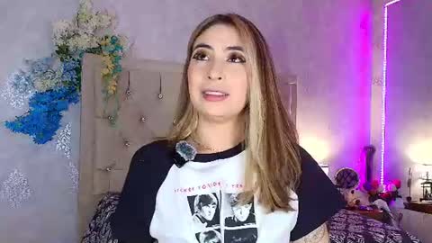 Snapshot of mila_smirnovavk chatting on July 17, 3:57 am MILA online show from July 17, 3:57 am