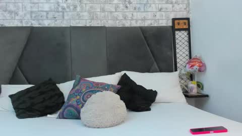 mila online show from October 5, 10:13 am