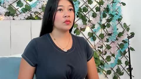 mila online show from October 23, 10:47 am