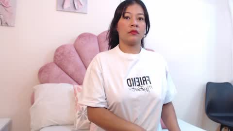 Snapshot of milaaadams chatting on June 17, 11:12 am mila online show from June 17, 11:12 am
