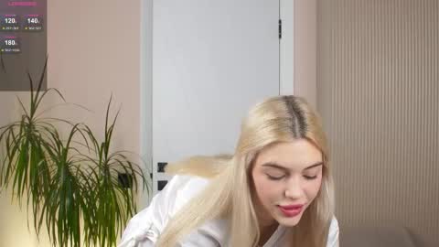 Mila and u can call me sweet bunny online show from November 12, 10:26 am