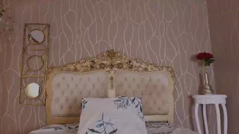miladiosa online show from July 28, 4:39 pm