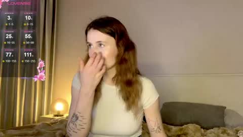 Snapshot of milaelin chatting on July 30, 8:30 pm Mila online show from July 30, 8:30 pm