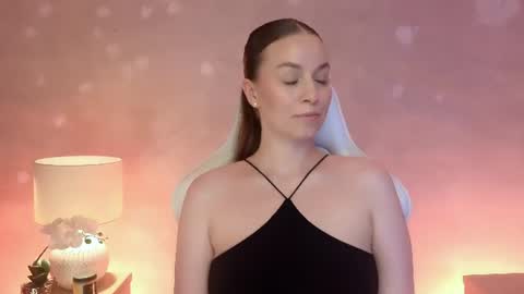 Snapshot of milafleur chatting on July 15, 4:56 pm Mila Fleur online show from July 15, 4:56 pm