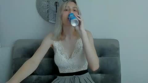 MilaGlow online show from June 8, 1:22 pm