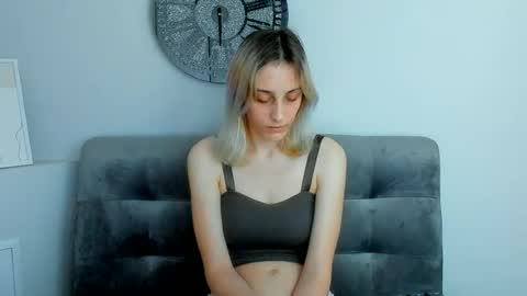 MilaGlow online show from June 19, 3:27 pm