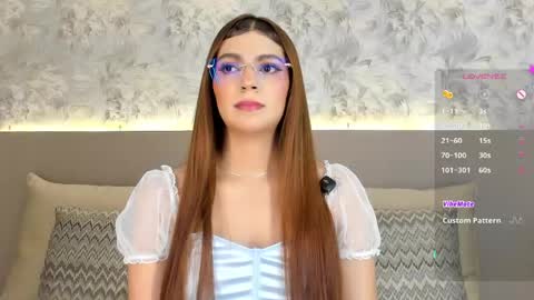 Snapshot of milagrace1 chatting on June 1, 10:17 am online show from June 1, 10:17 am