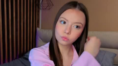 Snapshot of milaice chatting on May 7, 3:50 pm Mila online show from May 7, 3:50 pm