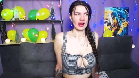 Snapshot of milaloona chatting on January 14, 10:06 am Milaloona online show from January 14, 10:06 am