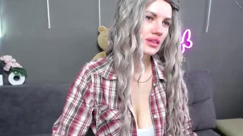 Snapshot of milaloona chatting on March 26, 7:58 am Milaloona online show from March 26, 7:58 am