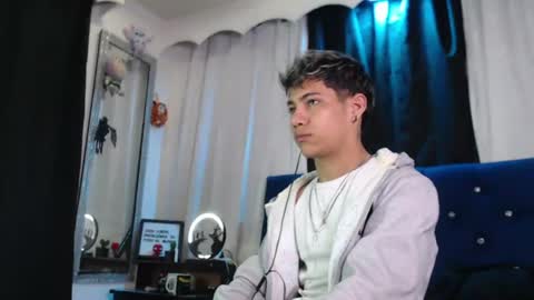 Snapshot of milan_anxel chatting on July 4, 1:23 am Milan Anxel online show from July 4, 1:23 am