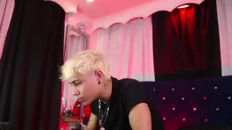 Snapshot of milan_anxel chatting on July 23, 1:58 am Milan Anxel online show from July 23, 1:58 am