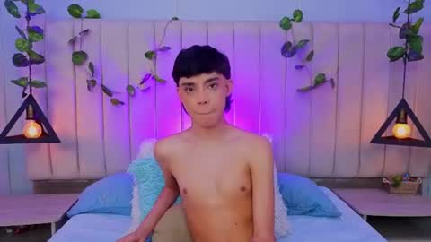 Snapshot of milan_zapata chatting on July 14, 10:04 pm MILAN online show from July 14, 10:04 pm