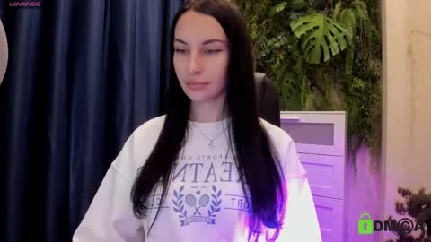 Snapshot of milana_miln chatting on June 1, 3:14 pm Milana online show from June 1, 3:14 pm