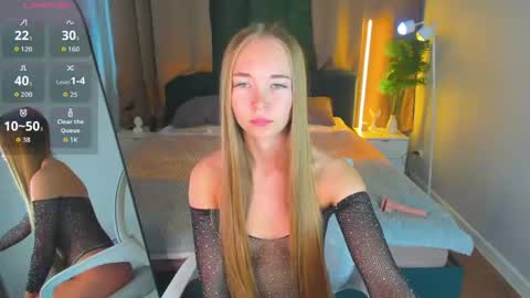 Snapshot of milana_sorrento chatting on June 3, 1:08 am Milana online show from June 3, 1:08 am