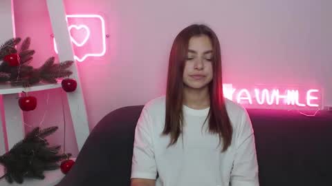 Snapshot of milanaangelas chatting on December 23, 5:49 am milanaangelas online show from December 23, 5:49 am