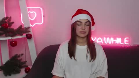 Snapshot of milanaangelas chatting on December 26, 5:47 am milanaangelas online show from December 26, 5:47 am