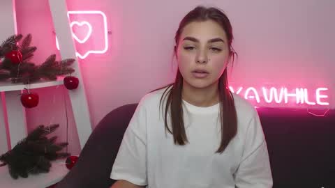 Snapshot of milanaangelas chatting on December 26, 8:50 am milanaangelas online show from December 26, 8:50 am