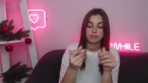 Snapshot of milanaangelas chatting on December 28, 2:10 pm milanaangelas online show from December 28, 2:10 pm