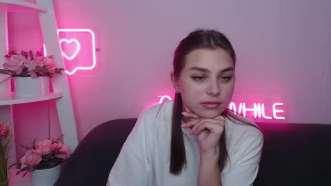 Snapshot of milanaangelas chatting on January 17, 11:06 am milanaangelas online show from January 17, 11:06 am