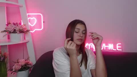 Snapshot of milanaangelas chatting on January 21, 11:03 am milanaangelas online show from January 21, 11:03 am