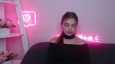 Snapshot of milanaangelas chatting on January 31, 5:51 am milanaangelas online show from January 31, 5:51 am