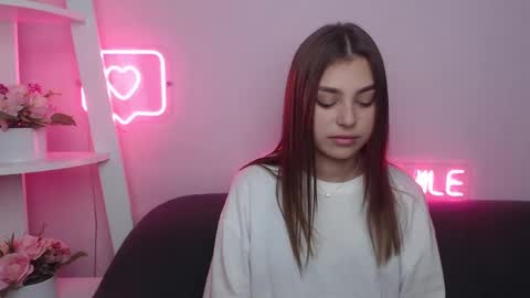 Snapshot of milanaangelas chatting on February 1, 5:49 am milanaangelas online show from February 1, 5:49 am