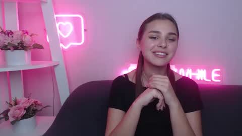 Snapshot of milanaangelas chatting on February 1, 5:58 pm milanaangelas online show from February 1, 5:58 pm