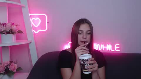 Snapshot of milanaangelas chatting on February 4, 5:53 am milanaangelas online show from February 4, 5:53 am