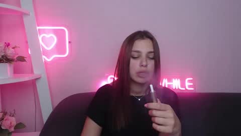 Snapshot of milanaangelas chatting on February 7, 5:07 pm milanaangelas online show from February 7, 5:07 pm