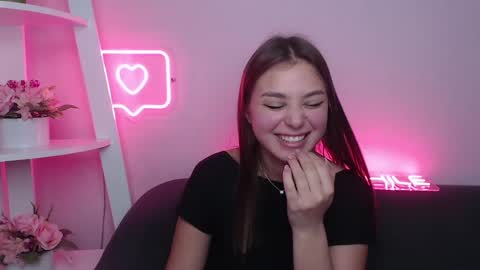 Snapshot of milanaangelas chatting on February 14, 11:10 am milanaangelas online show from February 14, 11:10 am