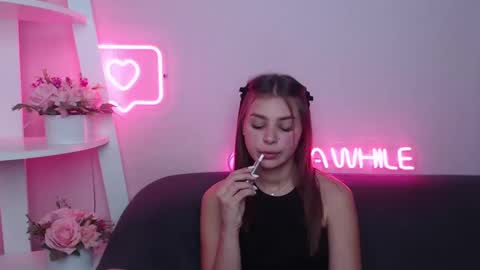 Snapshot of milanaangelas chatting on February 21, 6:04 pm milanaangelas online show from February 21, 6:04 pm