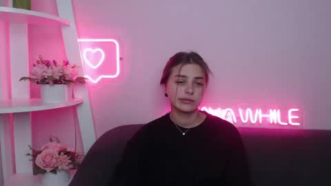 Snapshot of milanaangelas chatting on February 22, 5:46 pm milanaangelas online show from February 22, 5:46 pm