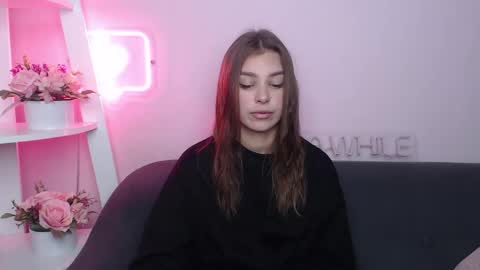 Snapshot of milanaangelas chatting on March 1, 8:45 am milanaangelas online show from March 1, 8:45 am