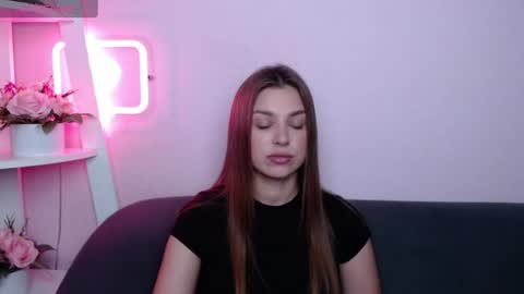 Snapshot of milanaangelas chatting on June 14, 4:58 am milanaangelas online show from June 14, 4:58 am