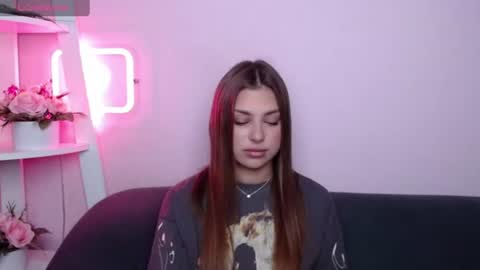 milanaangelas online show from June 21, 4:59 am
